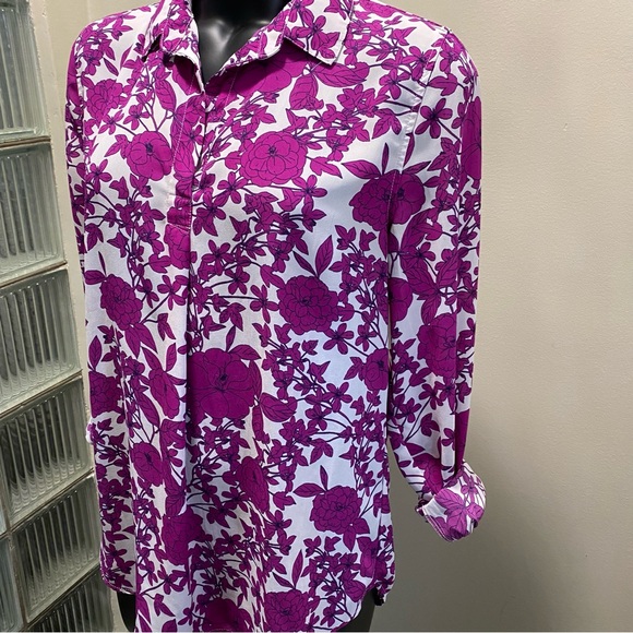 Banana Republic Boyfriend Fit Floral Button Front & Back Blouse Size M - Picture 8 of 17